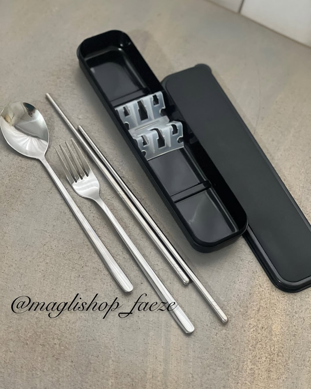 پک قاشق و چنگال به همراه چاپستیک